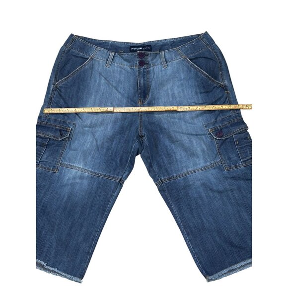 Avenue Jeans Denim Cargo Bermuda Shorts Size 16 Blue Mid-Rise Relaxed Fit - Picture 8 of 9